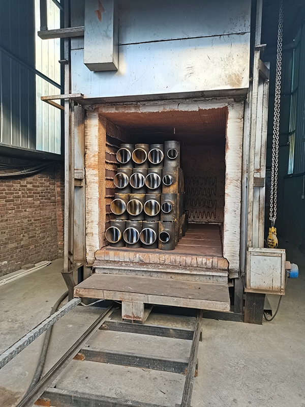 碳钢三通热处理 拷贝.webp